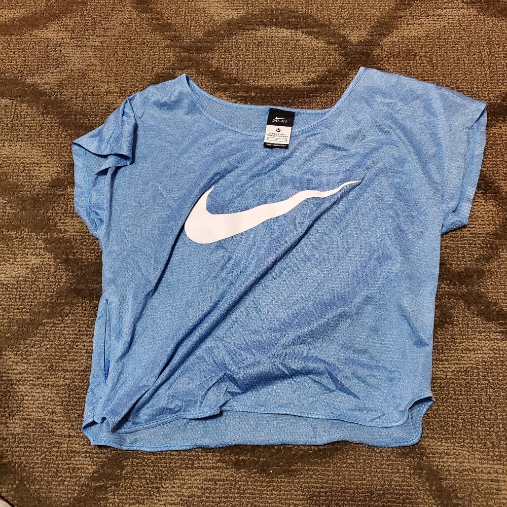 Nike crop tops